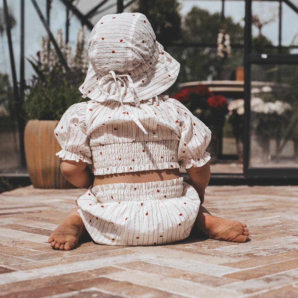 Pantallona të shkurtra për foshnje