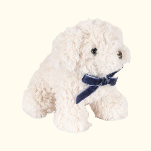 Qenush i bardhë pellushi